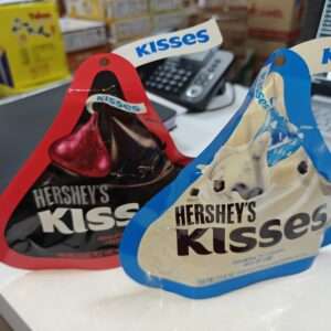[ 146g ] Hershey Kisses Pouch [ Cookies n' Creme / Dark Chocolate ] Halal