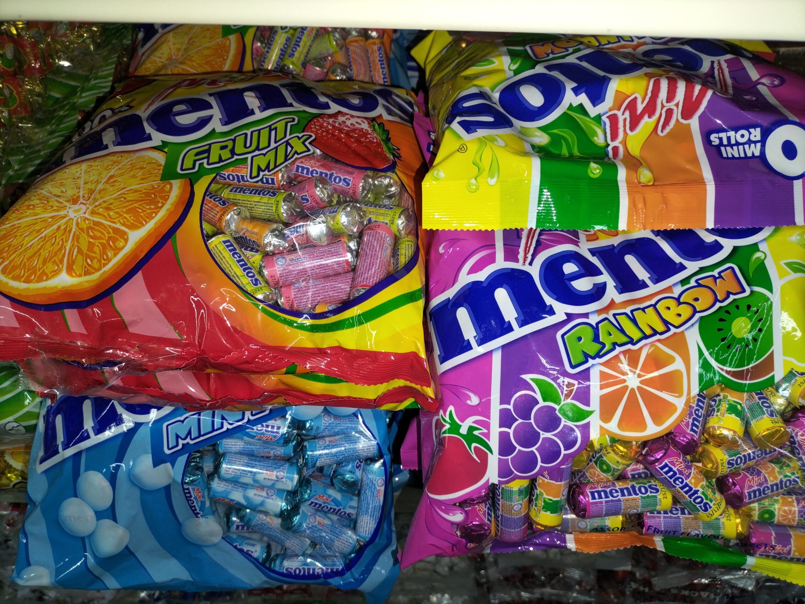 [ 100 mini-rolls ]Mini Mentos [ Rainbow ] Halal